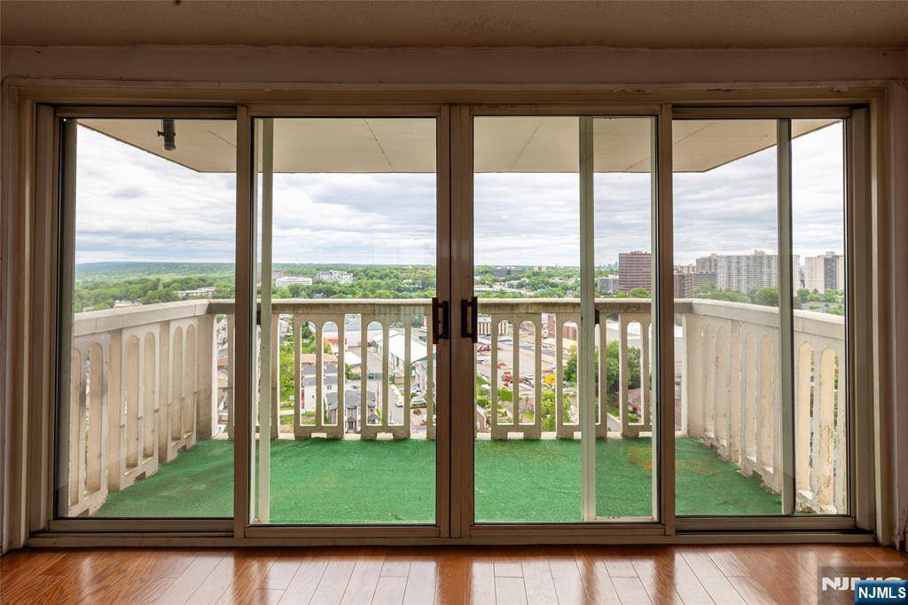 Fort Lee, NJ 07024,555 North AVE #21U