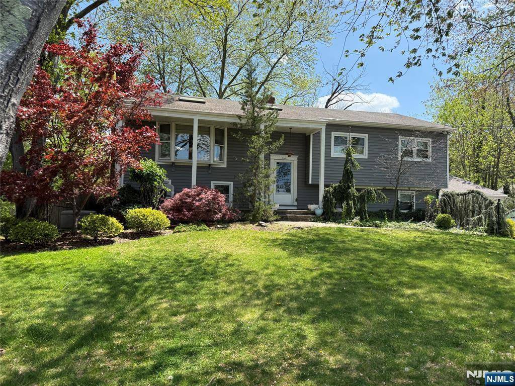 Paramus, NJ 07652,500 Fordham PL