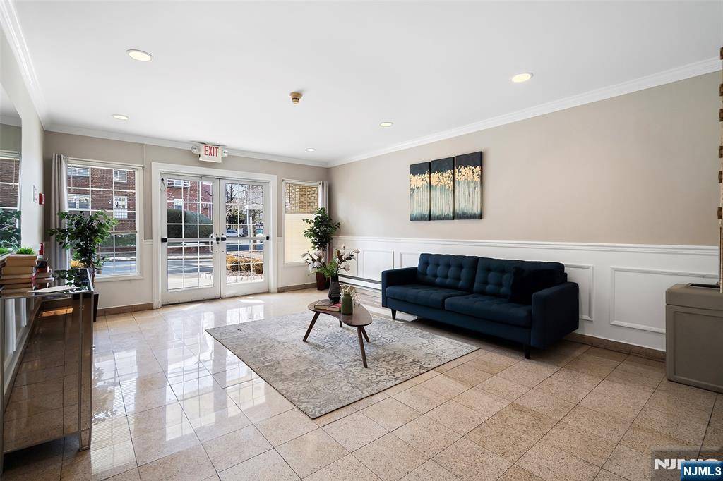 Hackensack, NJ 07601,420 Passaic ST #2H