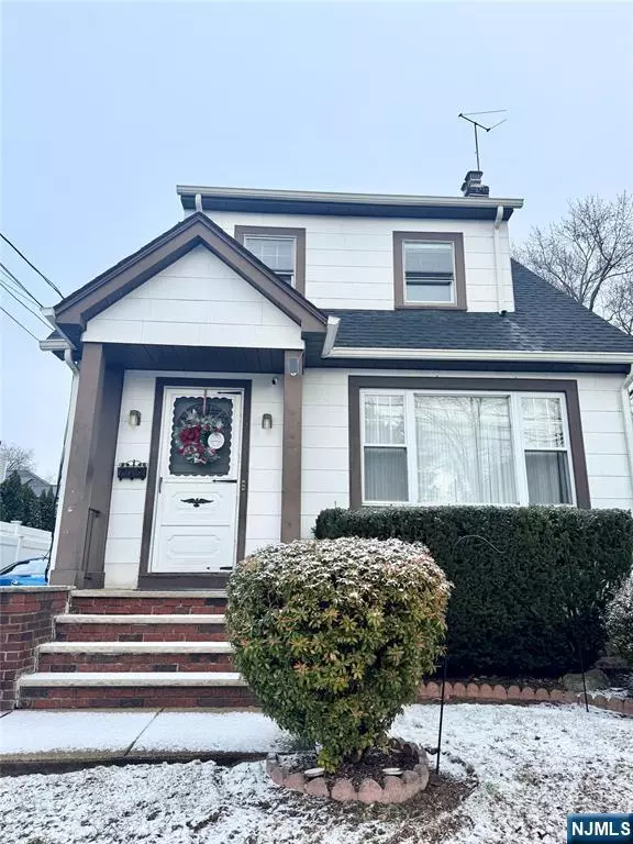 83 Demarest, Bergenfield, NJ 07621