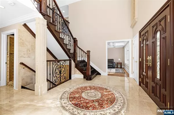 Old Tappan, NJ 07675,7 Orchard LN