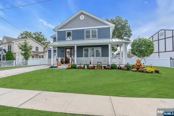 Saddle Brook, NJ 07663,82 Weller TER