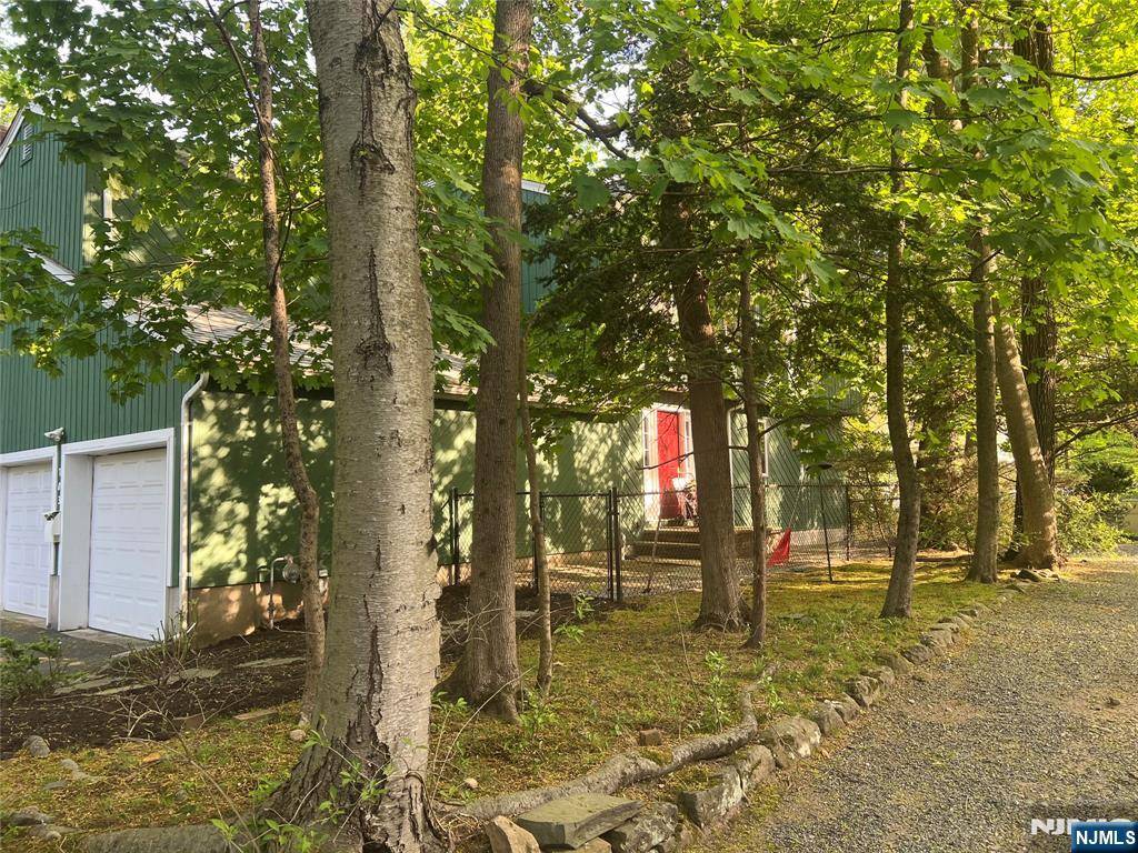 103 Northwood AVE, Demarest, NJ 07627