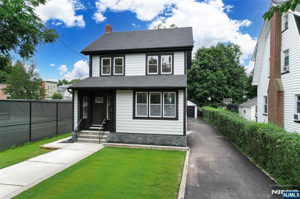 21 Marston PL, Montclair, NJ 07042