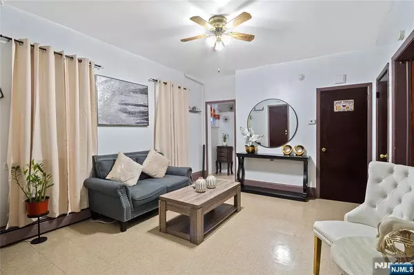 Paterson, NJ 07514,474 E 26th ST