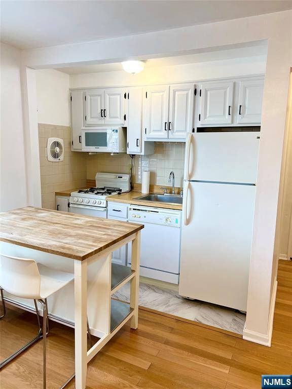 Nutley, NJ 07110,6-12 Hillside #2H