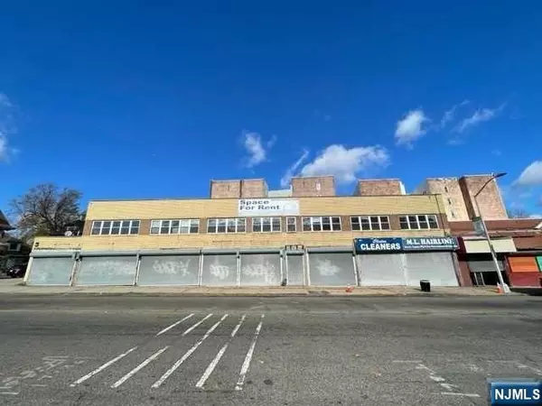 Newark, NJ 07108,649-659-659 Clinton AVE