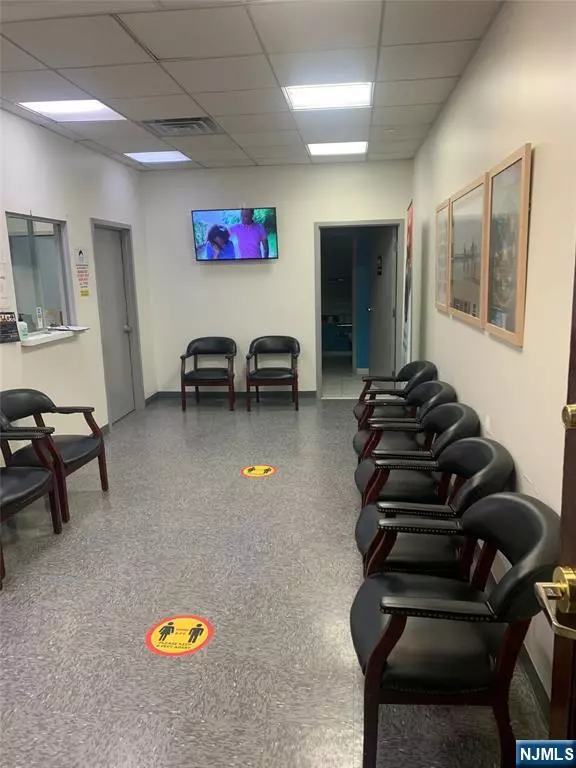 Rutherford, NJ 07070,47 Orient
