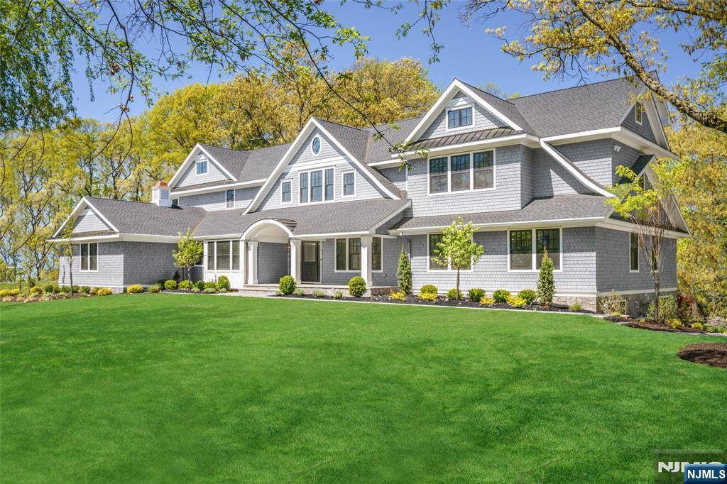 330 Hartshorn DR, Millburn, NJ 07078