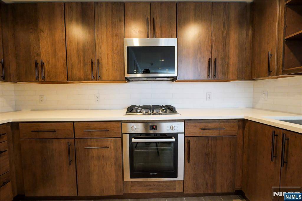 Par-troy Hills Twp., NJ 07034,116 Beverwyck RD #8