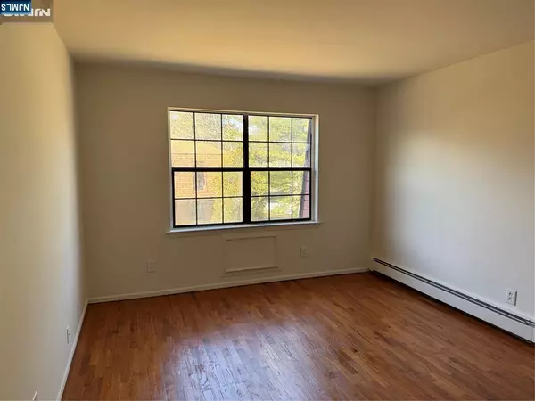 River Vale, NJ 07675,252 Collignon WAY #4B