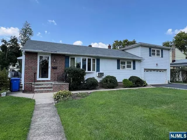 169 Gary, Paramus, NJ 07652