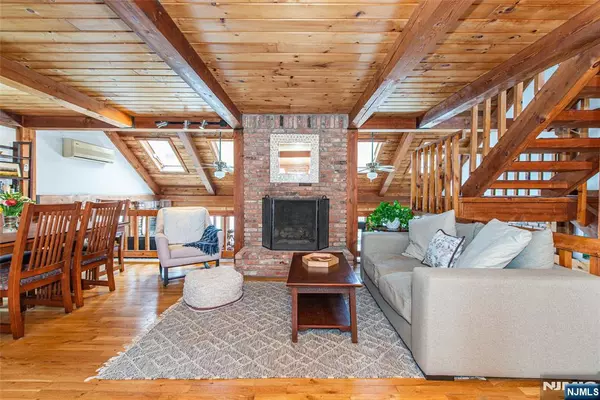Jefferson Township, NJ 07438,76 Notch RD