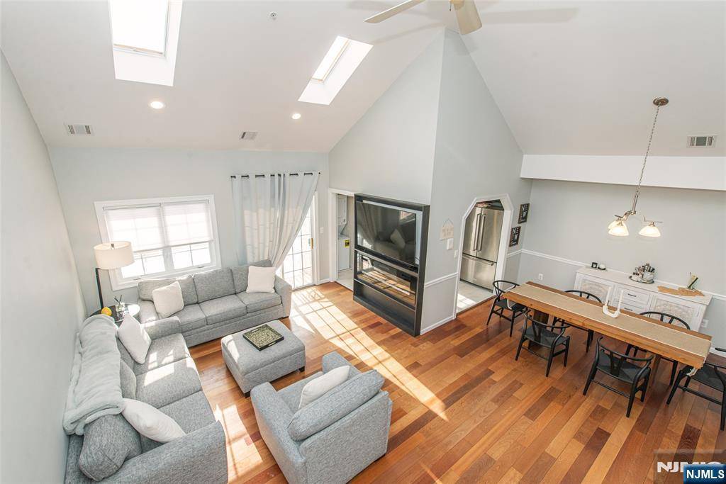 Caldwell, NJ 07006,105 Roseland AVE #1204