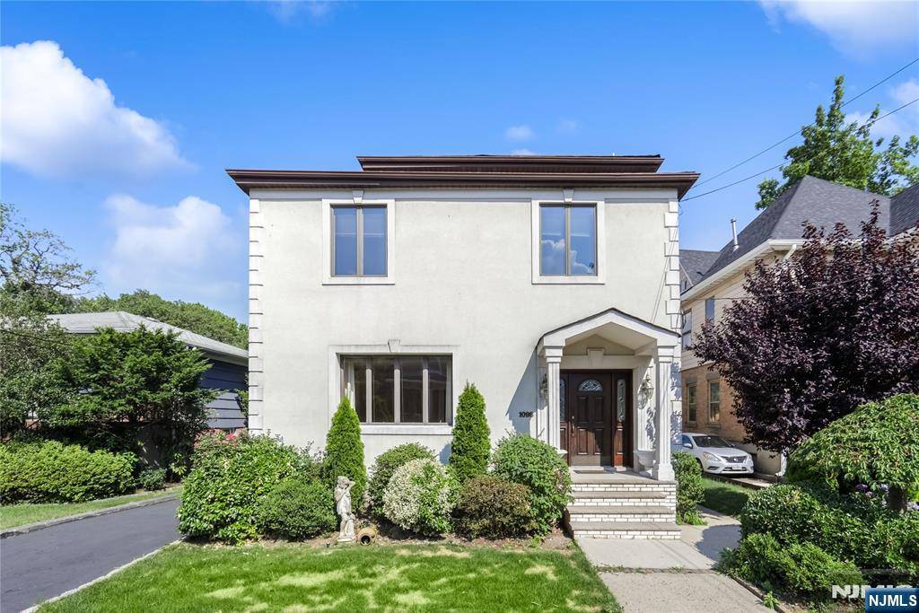 Fort Lee, NJ 07024,1098 Edgewood LN