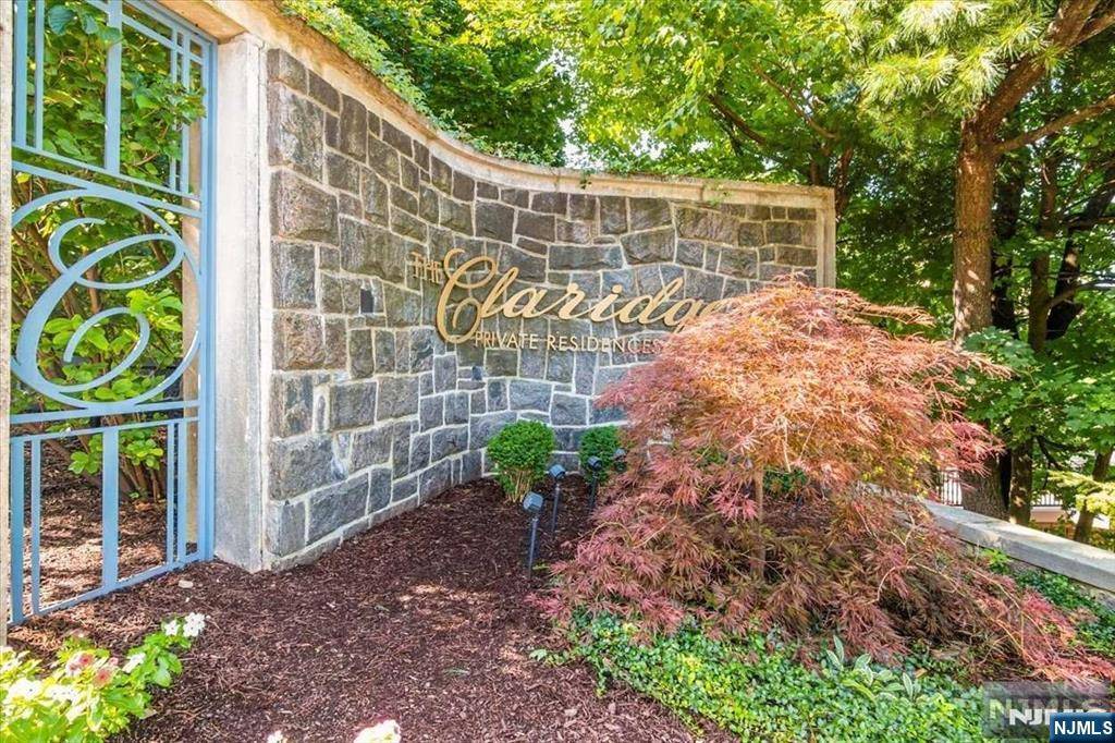 Verona, NJ 07044,1 Claridge DR #427