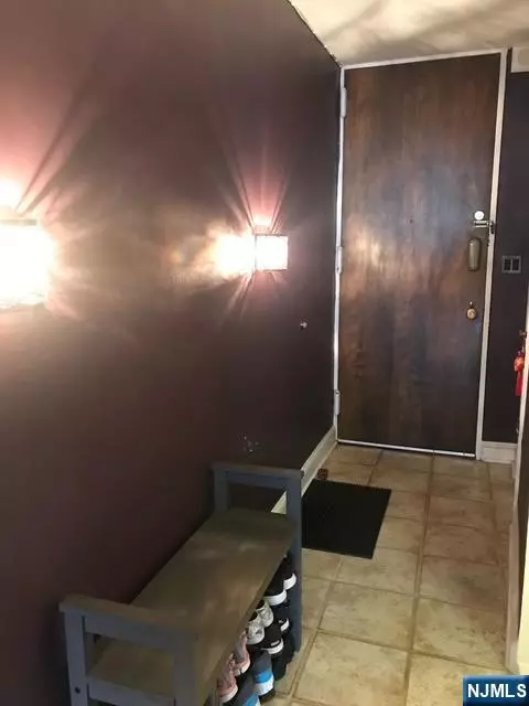 Fort Lee, NJ 07024,6 Horizon #2205