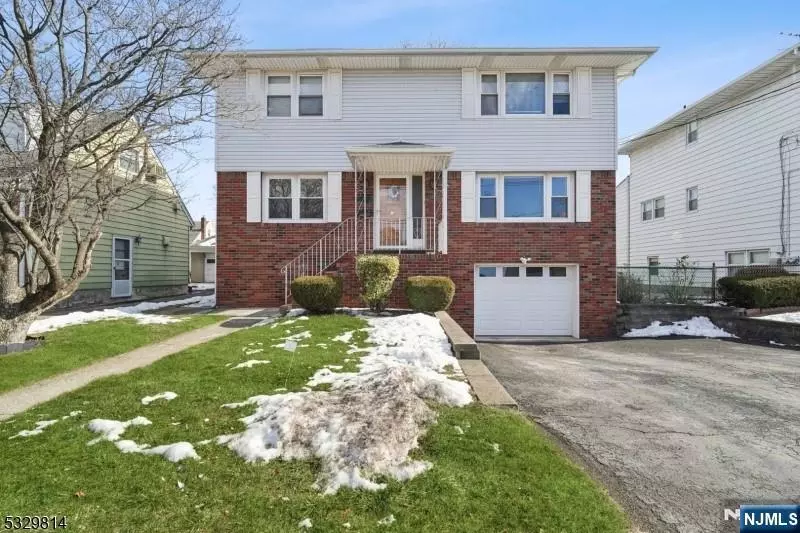 20 Westminster PL, Saddle Brook, NJ 07663