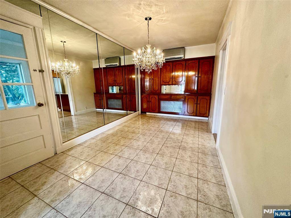 Leonia, NJ 07605,1585 Bergen BLVD #Front