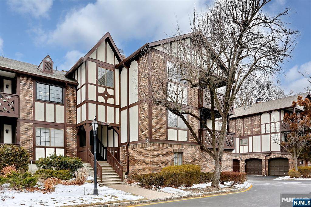 Mahwah, NJ 07430,1210 Faulkner CT #1210