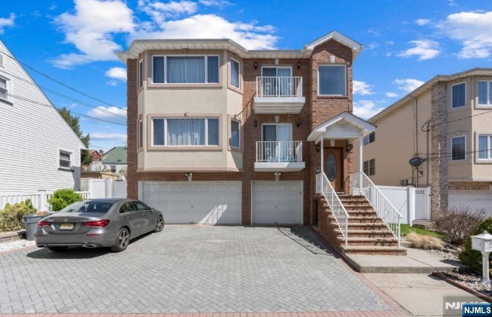 Kearny, NJ 07032,85 Devon TER #1st Fl