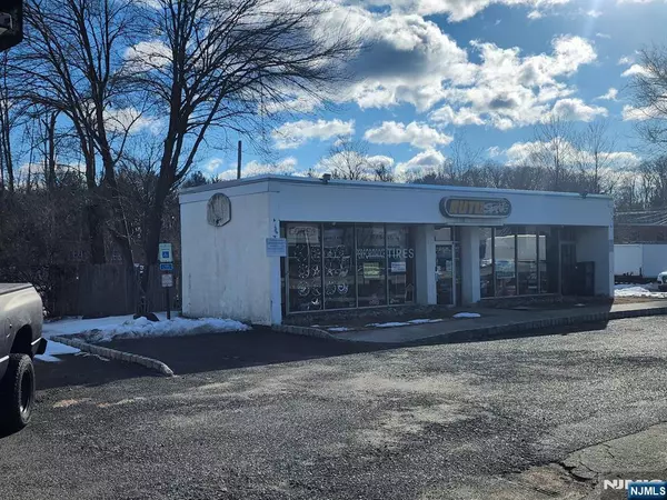 Upper Saddle River, NJ 07458,160 Route 17