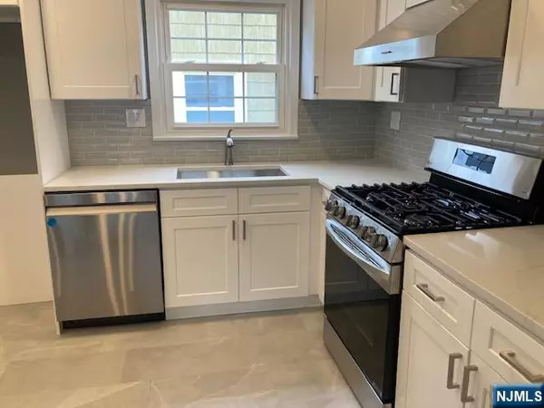 Kearny, NJ 07032,482 Hickory ST #2