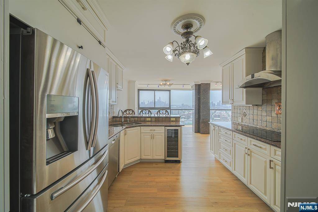 Union City, NJ 07087,380 Mountain RD #713