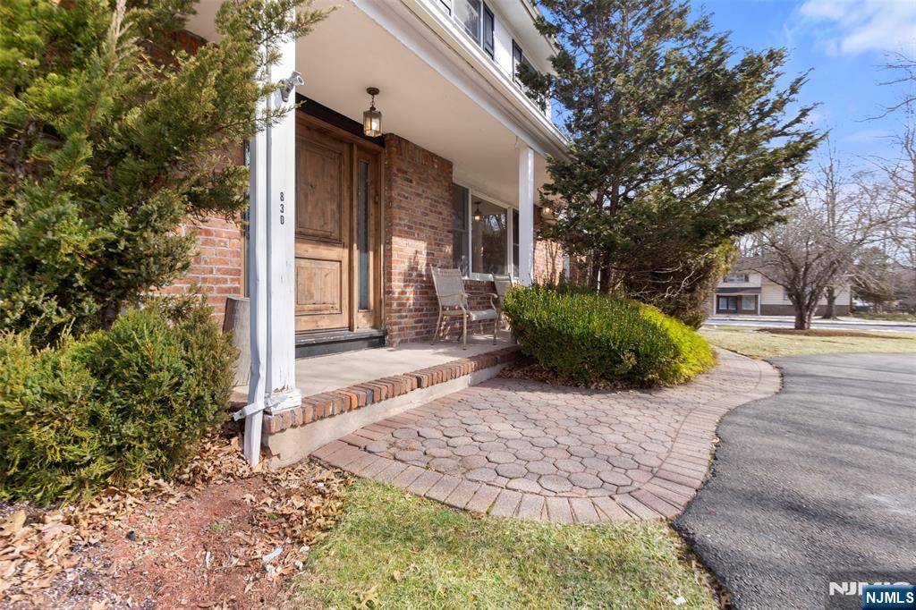 River Vale, NJ 07675,830 Lee CT