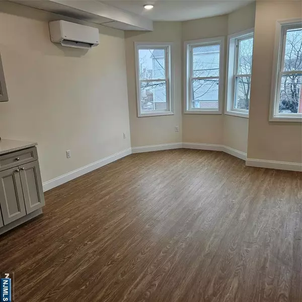 Newark, NJ 07114,144 Pennsylvania AVE #2