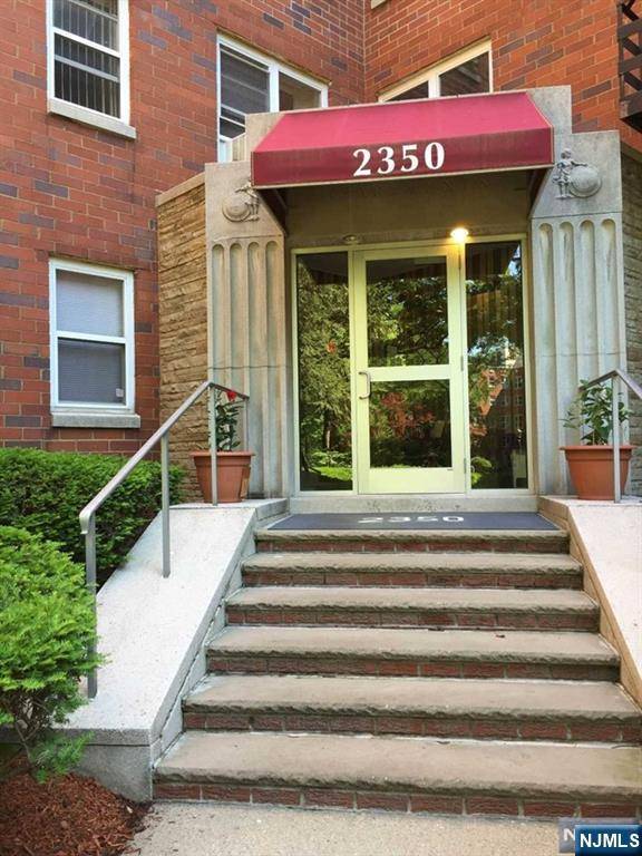 Fort Lee, NJ 07024,2350 Linwood AVE #5B