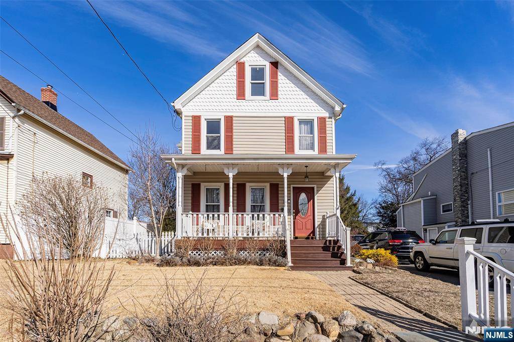 15 Bergen AVE, Waldwick, NJ 07463