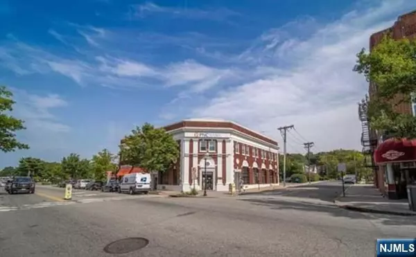 353 Broad AVE #205, Leonia, NJ 07605