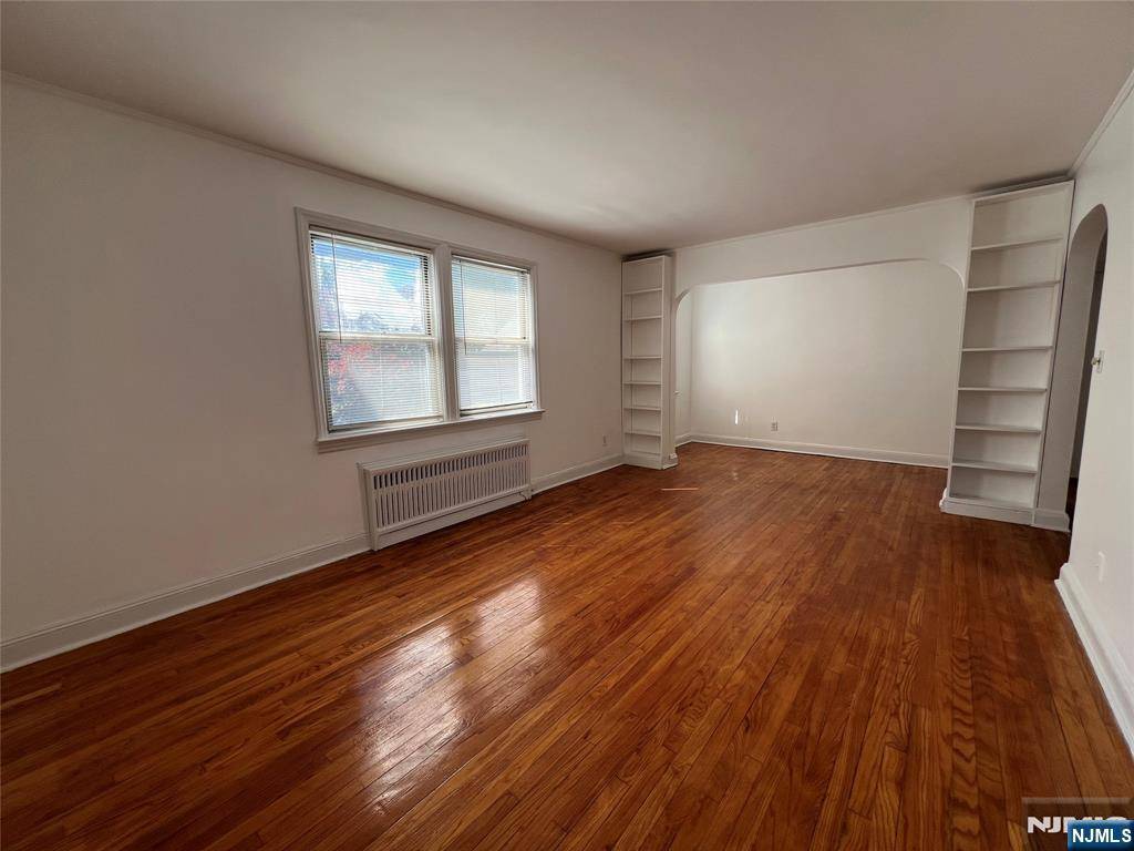 Teaneck, NJ 07666,735 Elm AVE #4D