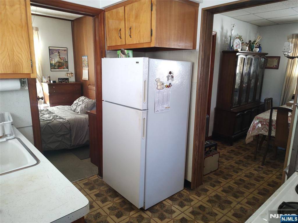 Saddle Brook, NJ 07663,315 7th ST