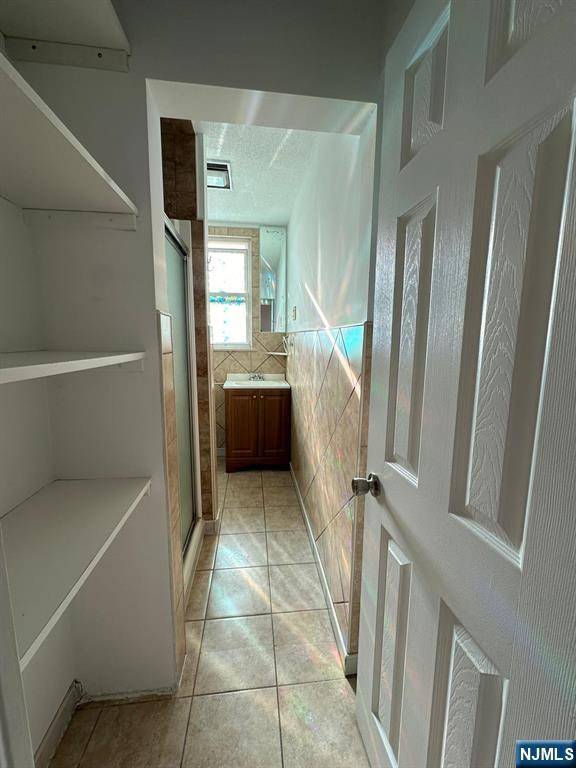 Clifton, NJ 07011,14 Yereance AVE #2
