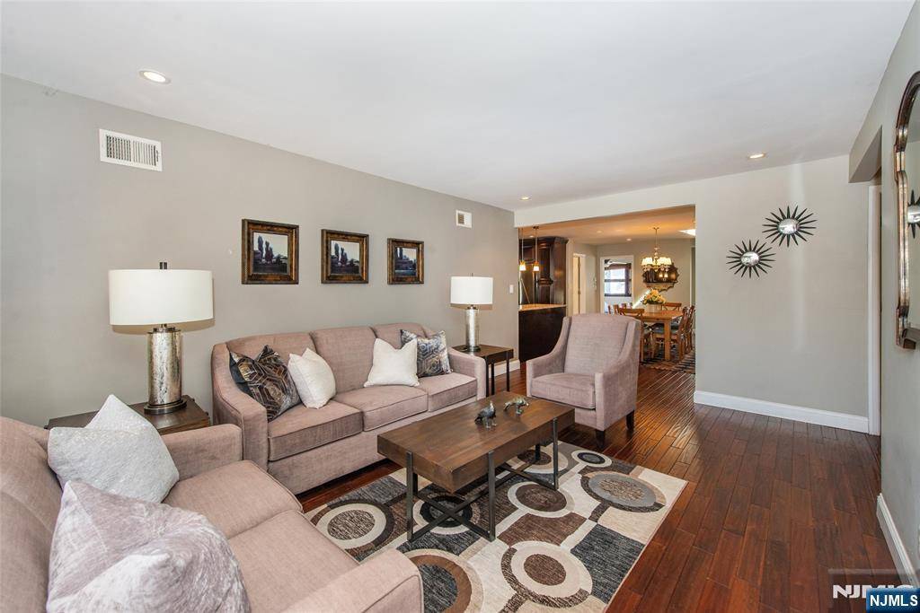 Hasbrouck Heights, NJ 07604,7 Kipp AVE