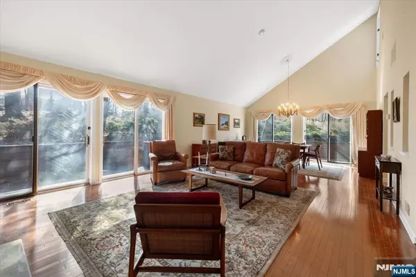 Mahwah, NJ 07430,11 Romopock CT
