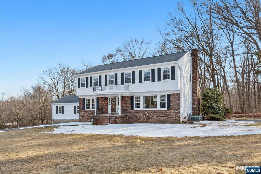 1 Langerfeld RD, Hillsdale, NJ 07642