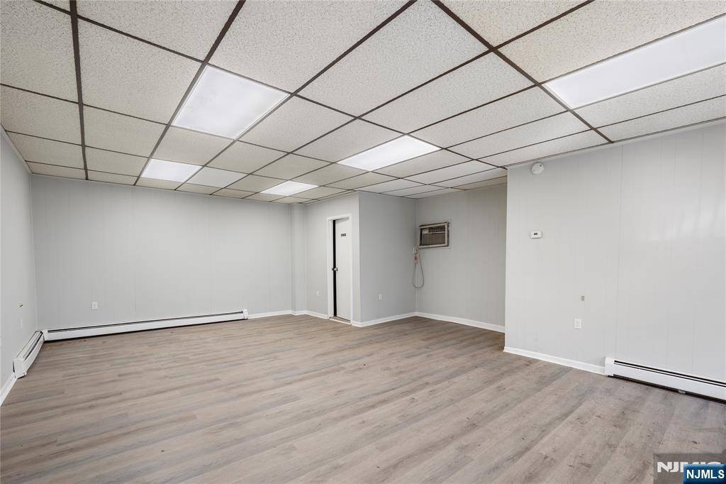 Newark, NJ 07105,506 Ferry ST