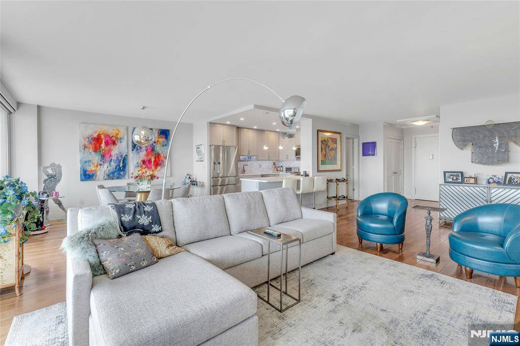 Fort Lee, NJ 07024,1530 Palisade AVE #30K