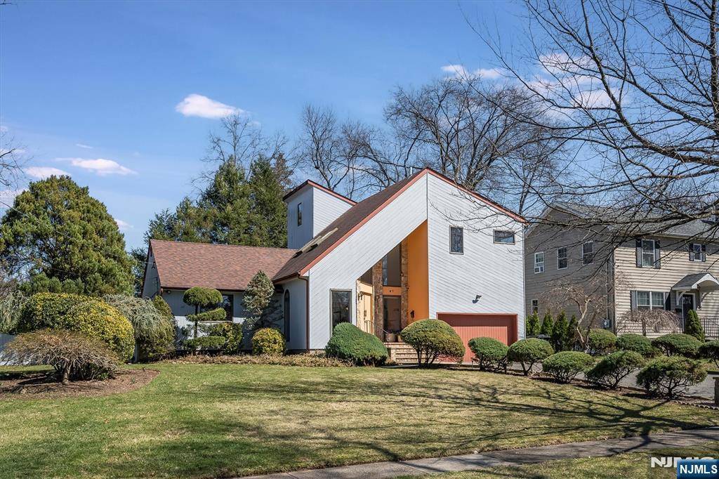 Glen Rock, NJ 07452,47 Gibson PL