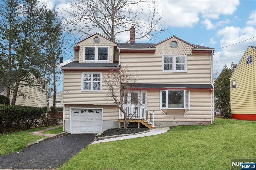 Teaneck, NJ 07666,162 Stuyvesant RD
