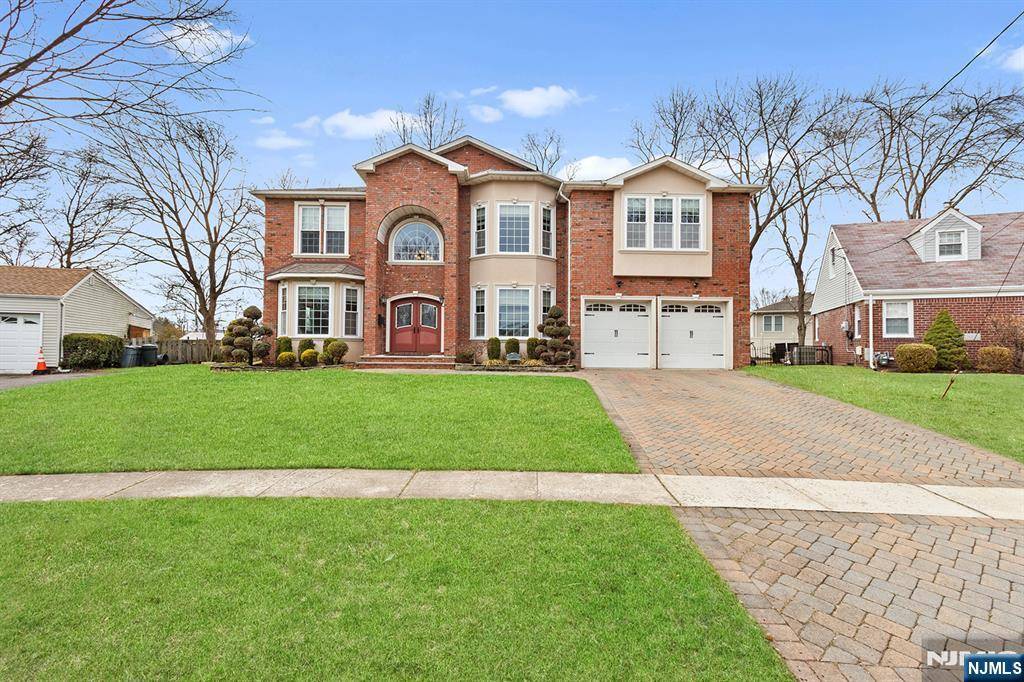 221 N Beech DR, River Edge, NJ 07661
