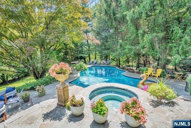 Mahwah, NJ 07430,21 Midvale Mountain RD