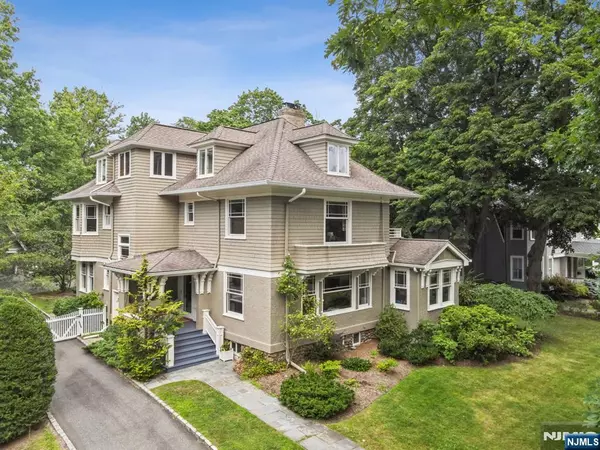 171 Wildwood AVE, Montclair, NJ 07043