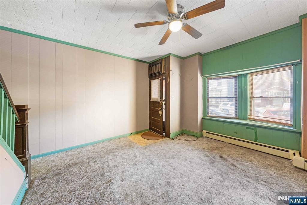 East Newark, NJ 07029,435 1/2 John ST