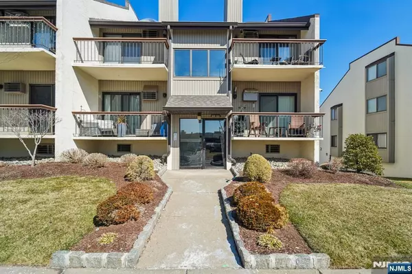 Wood Ridge, NJ 07075,302 Hackensack ST #310