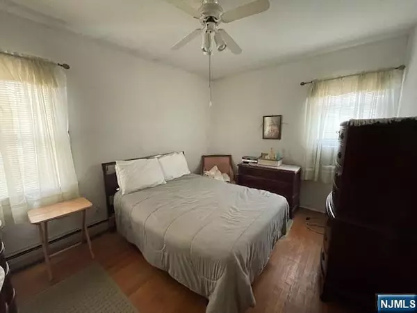 Totowa, NJ 07512,77 Shepherds LN