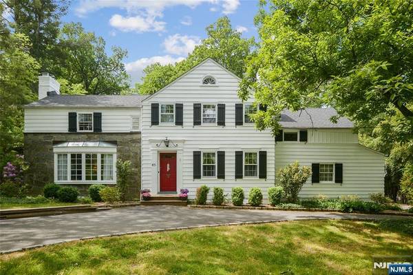 45 Great Hills RD, Millburn, NJ 07078